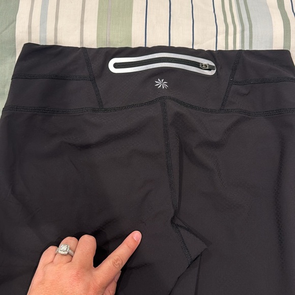Athleta running crops - Picture 3 of 4